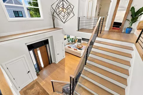 Entry Way - 8 Orchard Rd #B, Gloucester, MA 01930 photo 1 of 3