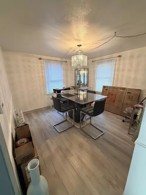 Dining - 169 Roosevelt Ave, Springfield, MA 01118 photo 1 of 1