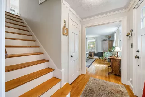 Entry Way - 21 Bond St, Reading, MA 01867 photo 2 of 6
