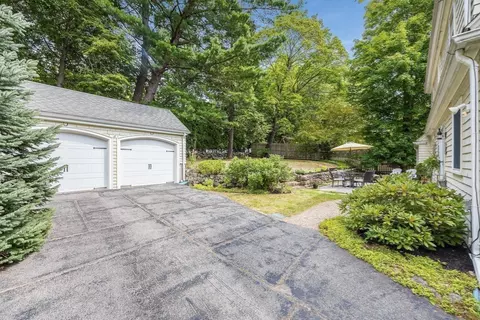 Exterior - 21 Bond St, Reading, MA 01867 photo 5 of 10