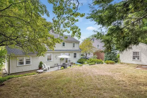 Exterior - 21 Bond St, Reading, MA 01867 photo 10 of 10