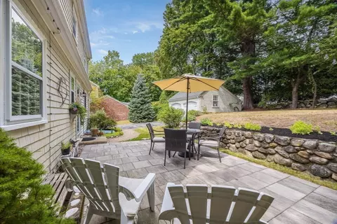 Exterior - 21 Bond St, Reading, MA 01867 photo 3 of 10