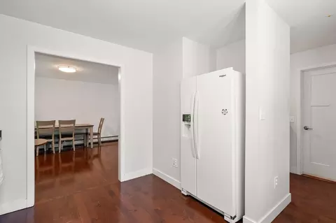Entry Way - 299-301 Bacon St, Natick, MA 01760 photo 2 of 4