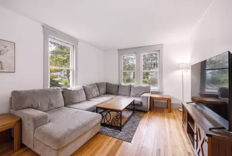 Living - 209 Green St, Gardner, MA 01440 photo 1 of 2