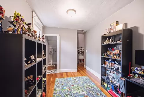 Entry Way - 209 Green St, Gardner, MA 01440 photo 6 of 6