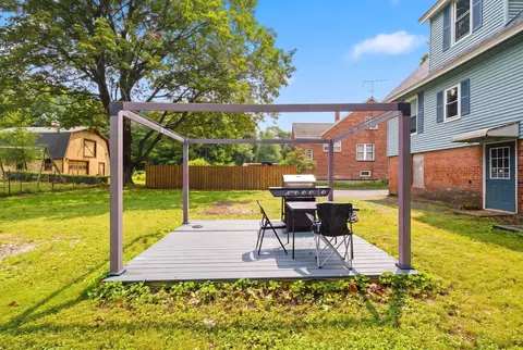 Exterior - 209 Green St, Gardner, MA 01440 photo 5 of 8