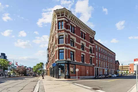 219 Central #3E, Lowell, MA 01852