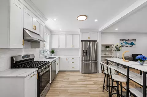 41 Union St #A, Weymouth, MA 02190