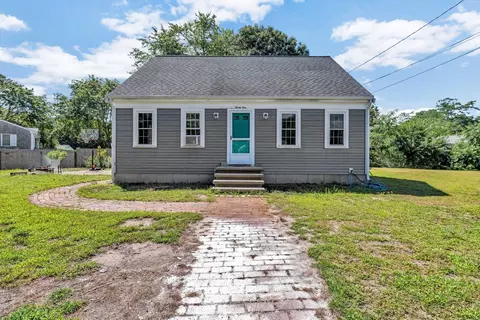 31 Park Dr, Dennis, MA 02670