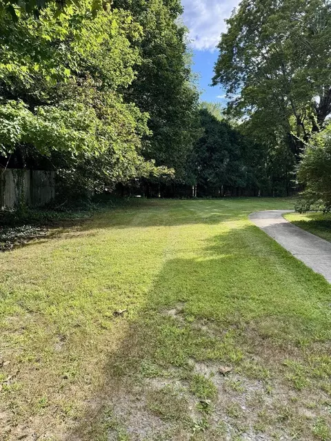 Exterior - 33 E Chestnut St, Sharon, MA 02067 photo 6 of 9