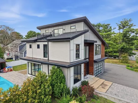 Exterior - 61 Walnut St, Saugus, MA 01906 photo 6 of 7