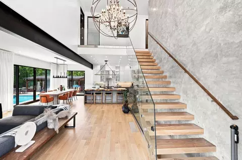 Entry Way - 61 Walnut St, Saugus, MA 01906 photo 1 of 1