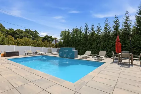 Exterior - 61 Walnut St, Saugus, MA 01906 photo 5 of 7