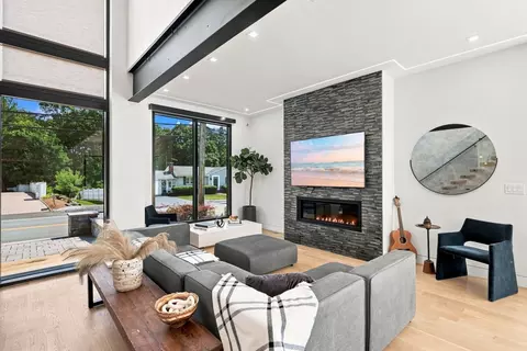 Living - 61 Walnut St, Saugus, MA 01906 photo 3 of 3