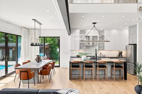 Dining - 61 Walnut St, Saugus, MA 01906 photo 1 of 3