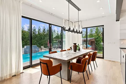 Dining - 61 Walnut St, Saugus, MA 01906 photo 2 of 3