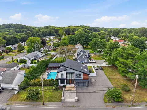 View/Area - 61 Walnut St, Saugus, MA 01906 photo 1 of 4