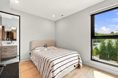 Bedroom - 61 Walnut St, Saugus, MA 01906 photo 3 of 5