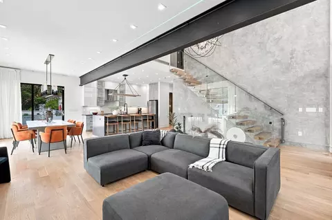 Living - 61 Walnut St, Saugus, MA 01906 photo 2 of 3