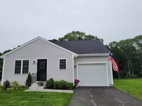 19 Bumblebee Dr, Plymouth, MA 02360
