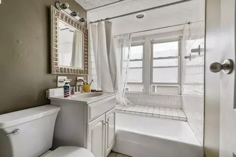 Bath - 381 Pine St, Fall River, MA 02720 photo 4 of 4