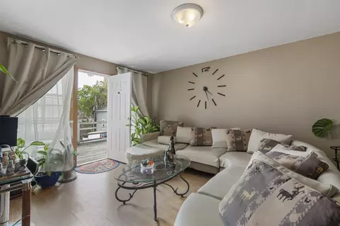 Living - 381 Pine St, Fall River, MA 02720 photo 1 of 6