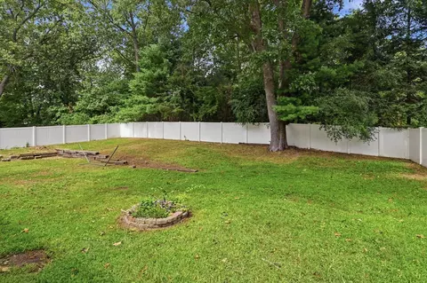 Exterior - 42 N Brook Rd, Springfield, MA 01119 photo 7 of 7
