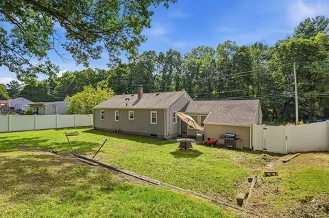 Exterior - 42 N Brook Rd, Springfield, MA 01119 photo 4 of 7
