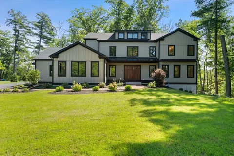 5 Swan View Common Dr, Northborough, MA 01532