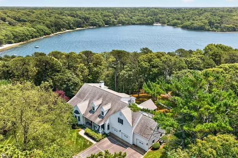 674 Crowells Bog Rd, Brewster, MA 02631