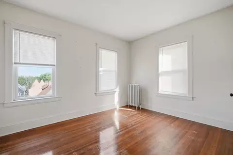 Bedroom - 40 Warriner Ave, Springfield, MA 01108 photo 3 of 4