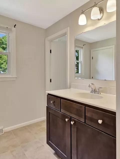 Bath - 16 Andrew Ave, Hull, MA 02045 photo 1 of 4