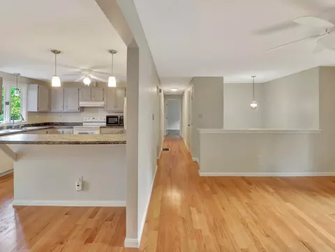 Entry Way - 16 Andrew Ave, Hull, MA 02045 photo 2 of 3