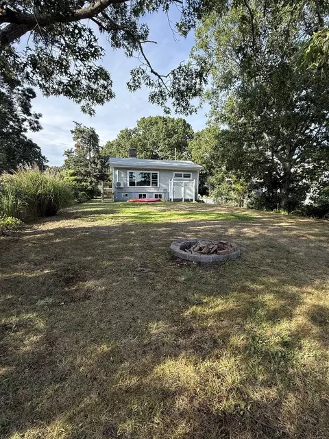 Exterior - 26 Massasoit Ave, Bourne, MA 02559 photo 3 of 5