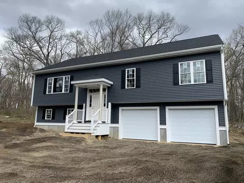 2 Clarendon Cir #LOT 7, Holbrook, MA 02343