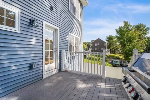 Exterior - 32 Valmor St, Worcester, MA 01604 photo 3 of 5