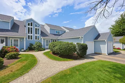 12 Fairway Dr #GOLFVIEW, Plymouth, MA 02360