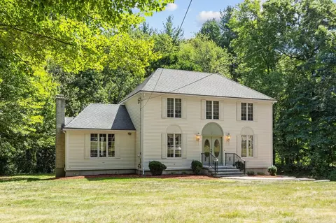 10 Zeus Dr, Chelmsford, MA 01824