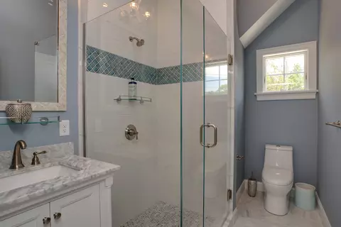Bath - 2 Worcester Ave, Monument Beach, MA 02553 photo 3 of 5