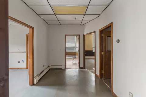 Entry Way - 35 Lower Grape St, Chicopee, MA 01020 photo 1 of 2