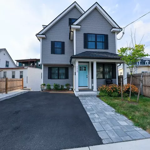 173 Westford St, Lowell, MA 01851