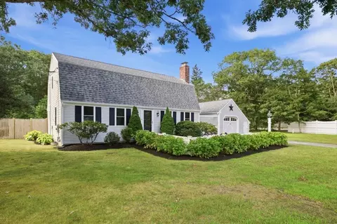 Exterior - 3 Thoreau Dr, Centerville, MA 02632 photo 3 of 6