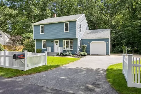 11 Rustic Dr, Northborough, MA 01532