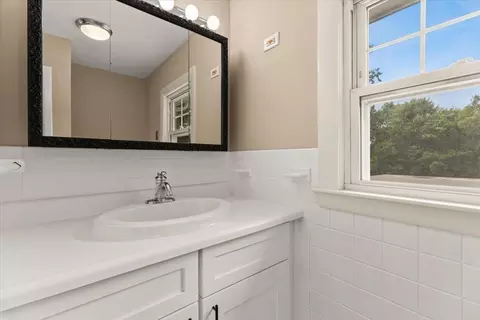 Bath - 90 Silver St, Randolph, MA 02368 photo 3 of 4