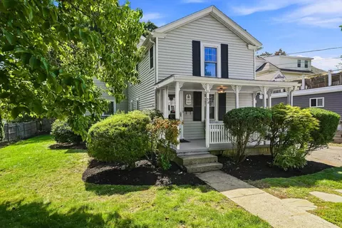 24 Richardson St, Winchester, MA 01890