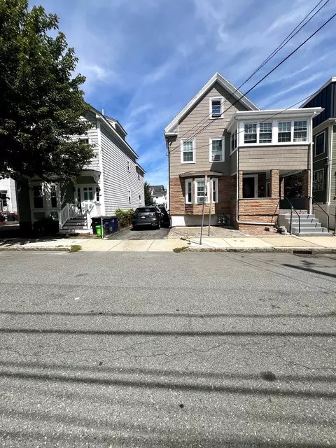 51 Flint St, Somerville, MA 02145
