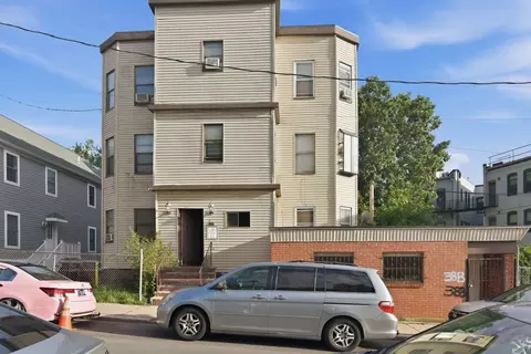 38-38 A Browning Ave, Boston, MA 02124