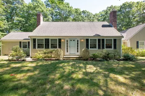 Exterior - 286 Midpine Rd, Barnstable, MA 02630 photo 2 of 10
