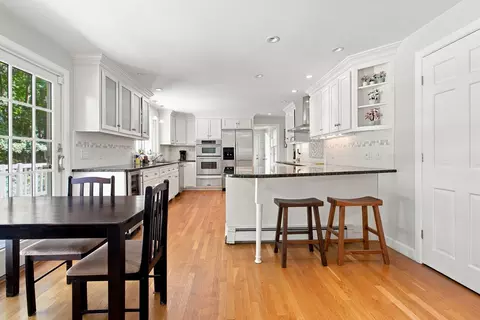 Kitchen - 286 Midpine Rd, Barnstable, MA 02630 photo 4 of 4