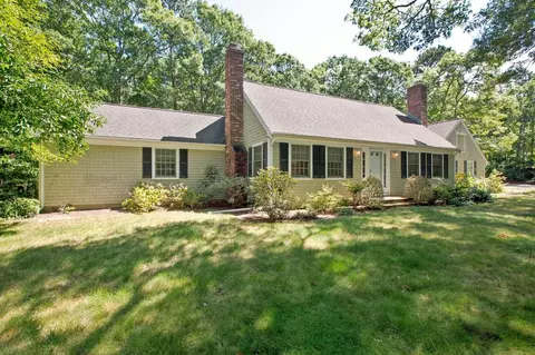 Exterior - 286 Midpine Rd, Barnstable, MA 02630 photo 3 of 10